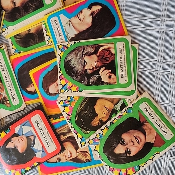 70 Charlie's Angels 1977 Stickers - Picture 3 of 15